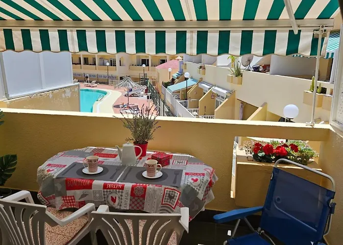 Apartment Cozy And Sunny With Everything Need, Great Location Costa Adeje (Tenerife)