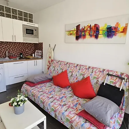 Cozy And Sunny With Everything Need, Great Location Daire