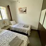 Apartman Cozy And Sunny With Everything Need, Great Location *