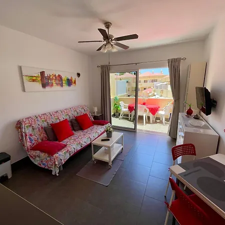 Cozy And Sunny With Everything Need, Great Location Апартаменты