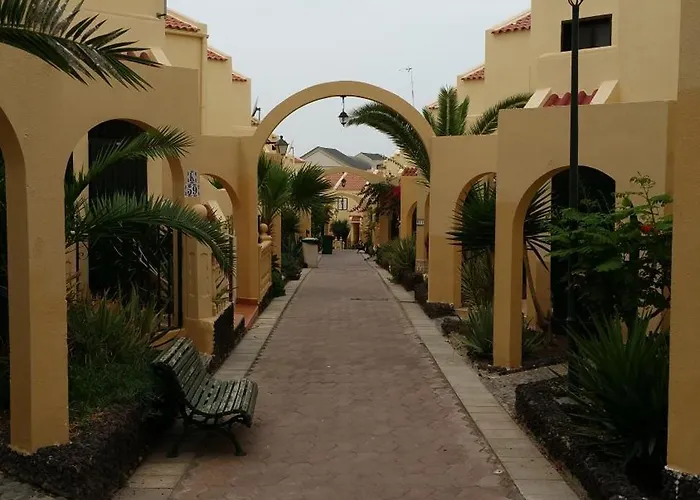 Cozy And Sunny With Everything Need, Great Location * Адехе