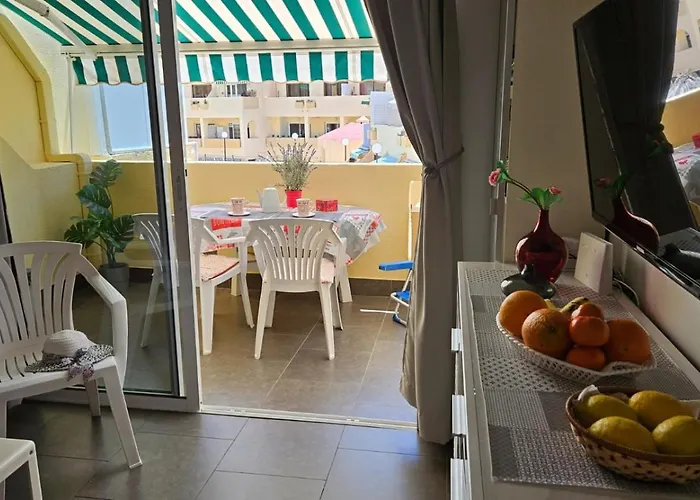 Cozy And Sunny With Everything Need, Great Location Адехе