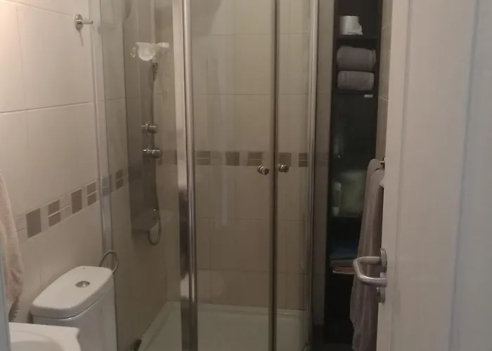 Cozy And Sunny With Everything Need, Great Location